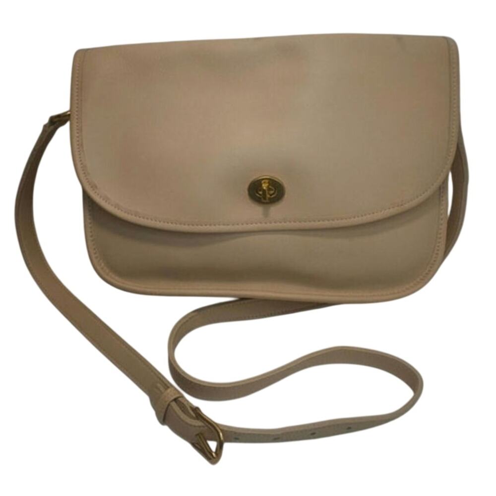 Vintage Coach City Bag #9790 in bone leather with gold brass hardware.